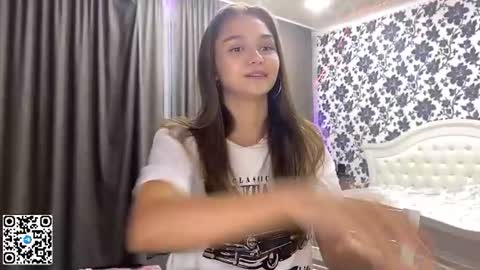 Agness online show from August 9, 7:59 pm