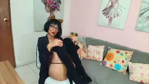Cati online show from August 28, 2:48 pm