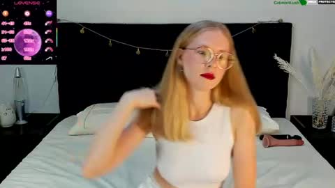 CatmintLush online show from August 4, 11:57 pm