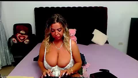 lauren online show from August 17, 10:09 am