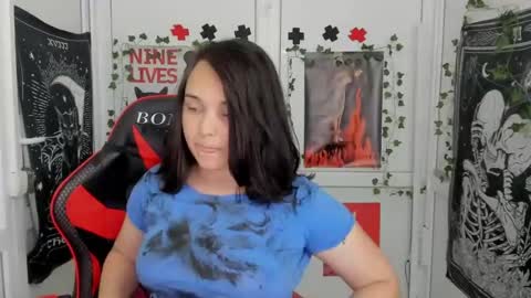 Catrine online show from August 11, 2:30 pm