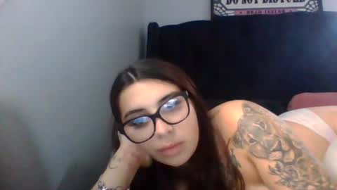 ceceluv27 online show from August 1, 10:27 pm