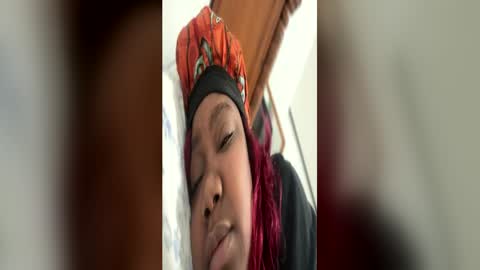 ceeceeluv8285 online show from July 6, 1:53 am