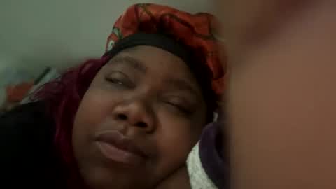 ceeceeluv8285 online show from July 9, 7:19 pm