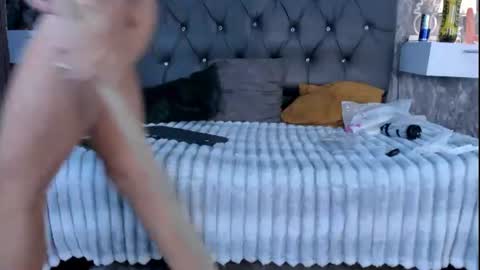 ceeleste_bluee online show from August 5, 10:19 pm