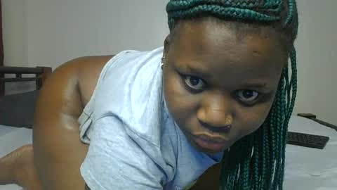 ceepretty25 online show from August 15, 4:49 am