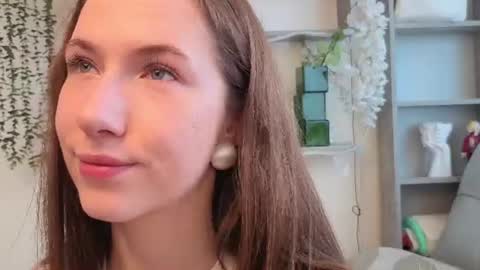 Josie Manesi online show from July 26, 6:18 am