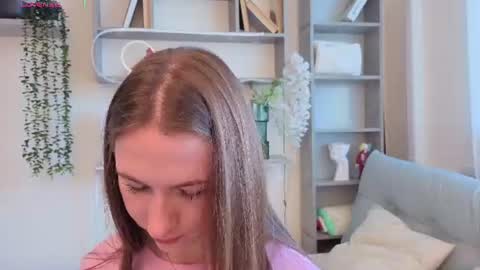 Josie Manesi online show from August 15, 6:17 am