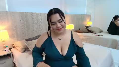 Celeste Borbon online show from August 8, 10:43 pm