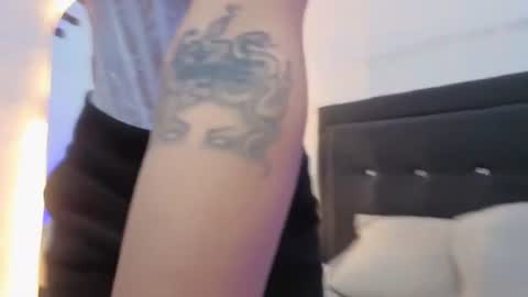 celeste_gil_ online show from July 31, 8:58 pm