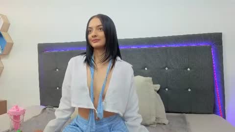 celeste_gil_ online show from August 8, 8:31 pm