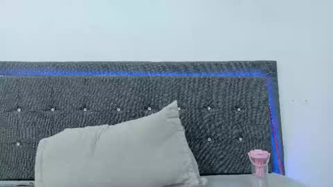 celeste_gil_ online show from August 15, 4:44 pm