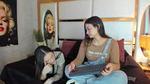 celeste_starsss online show from August 15, 10:03 pm