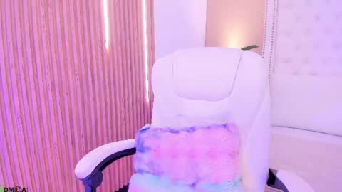 Celeste Wayne online show from August 4, 8:39 pm