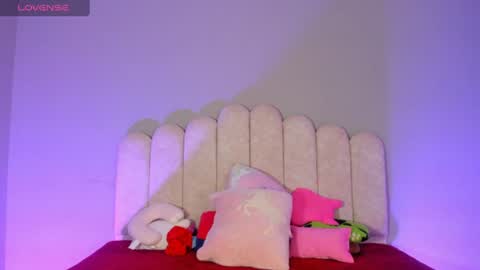 Mariana online show from July 31, 6:35 pm