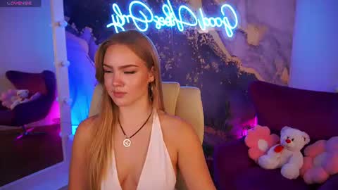 celestenoirr online show from July 29, 2:02 pm