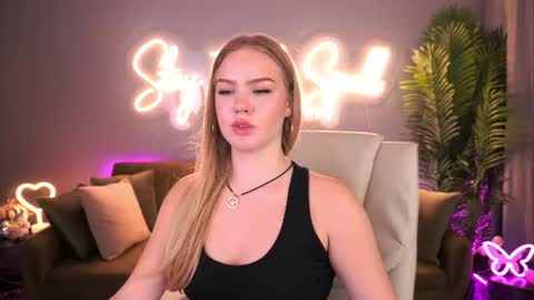 celestenoirr online show from August 10, 12:06 pm