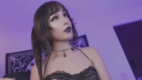   online show from August 8, 5:51 am