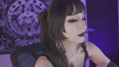   online show from August 10, 2:35 am
