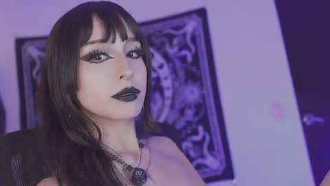   online show from August 14, 5:44 am