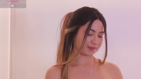 celestte_vanegas online show from July 6, 7:06 pm