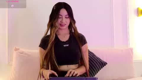 celestte_vanegas online show from August 5, 5:33 pm