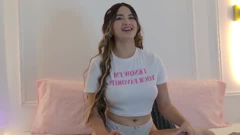 celestte_vanegas online show from August 11, 8:22 pm