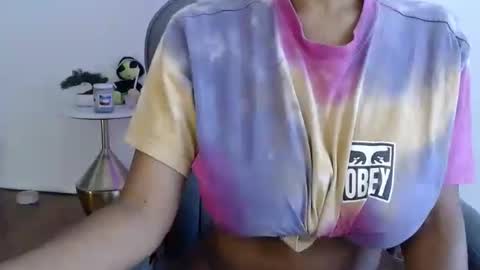 celinecostas online show from July 22, 3:14 pm