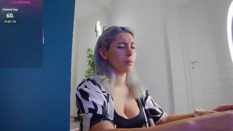 CelineMeyer online show from August 17, 5:01 am