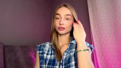 Amilia online show from August 15, 2:15 am