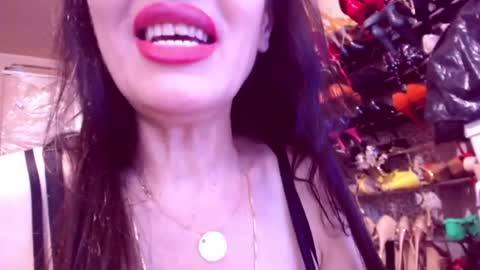 Cerise online show from August 15, 6:06 am