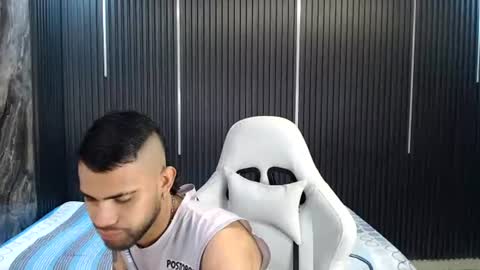 chacorta_ online show from August 8, 4:29 pm