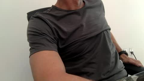 Chags online show from August 14, 6:00 pm