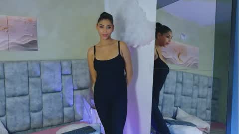 CHANELL SIN online show from June 19, 2:22 am