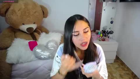 Isabella online show from August 3, 3:02 am