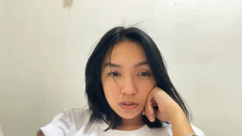 Elly online show from April 3, 9:18 pm
