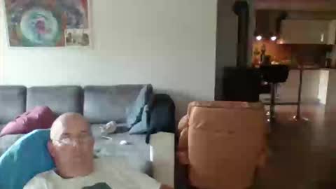 charles6064 online show from June 2, 5:54 am