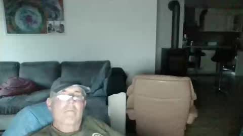 charles6064 online show from June 3, 7:17 pm