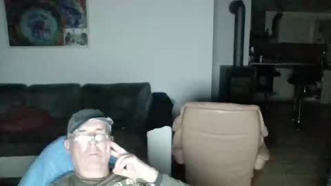 charles6064 online show from June 3, 9:29 pm
