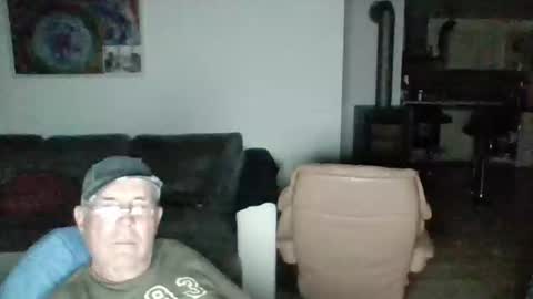 charles6064 online show from June 3, 11:41 pm