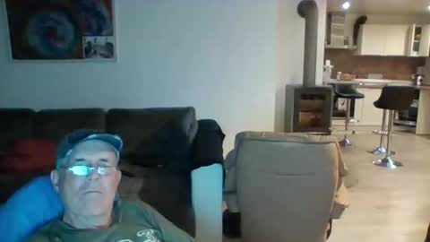 charles6064 online show from June 4, 1:53 am