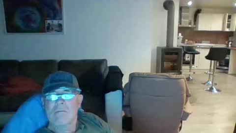 charles6064 online show from June 4, 2:59 am