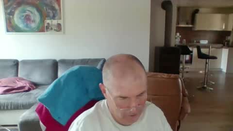 charles6064 online show from June 6, 7:47 am