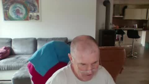 charles6064 online show from June 10, 10:55 am