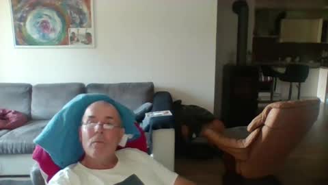 charles6064 online show from June 13, 1:52 pm