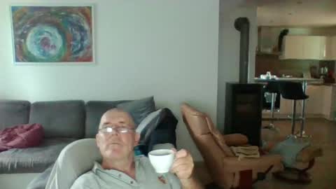 charles6064 online show from August 5, 9:18 am