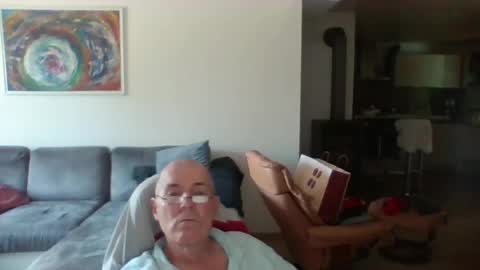 charles6064 online show from August 6, 10:47 am