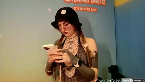 Charlie Cake online show from August 9, 5:14 pm