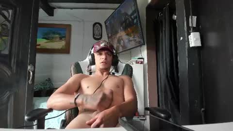 charliehotxxx online show from August 3, 4:03 pm