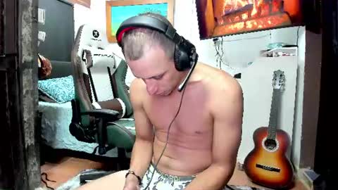 charliehotxxx online show from August 4, 3:25 am